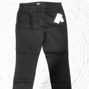 Selling because too small